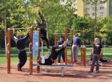 Vonkajšie fitness prvky v Zámockom parku z dreva